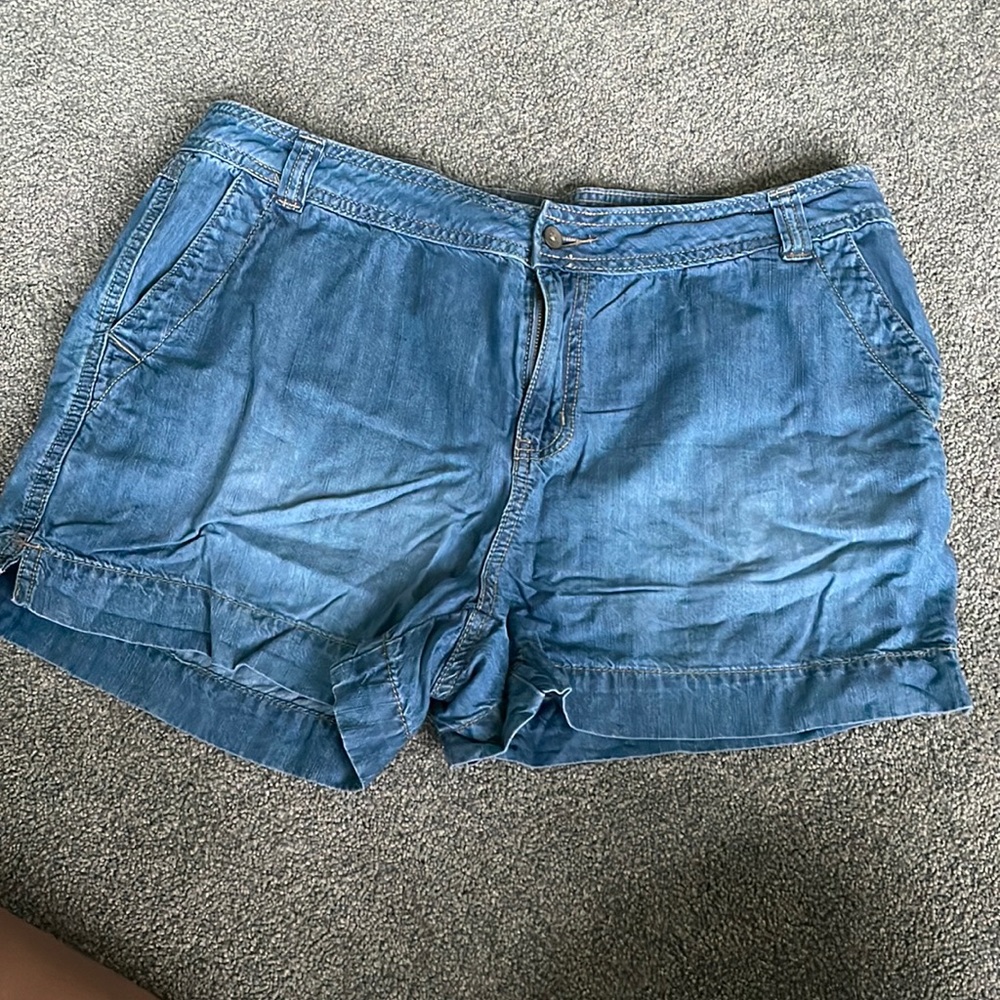 Women’s denim shorts